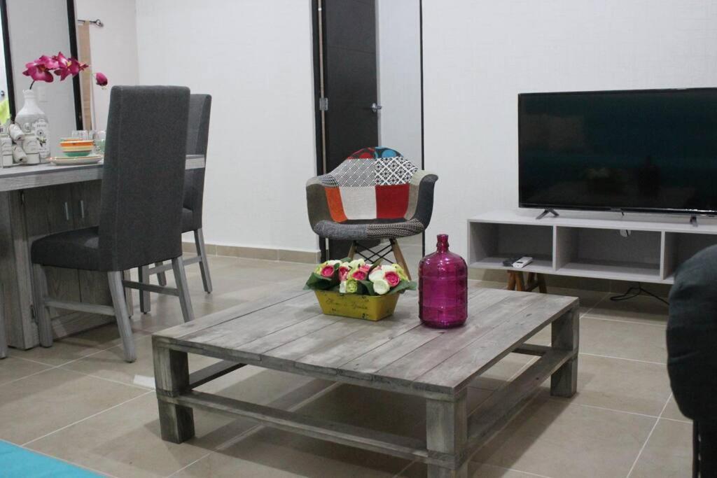 Apartamento Depa de PLAYA c/ALBERCA cerca de la 5a AVENIDA Playa del Carmen Exterior foto