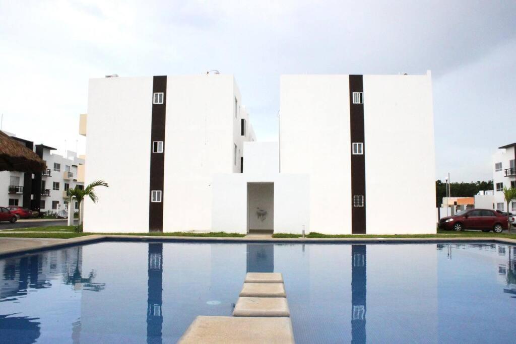 Apartamento Depa de PLAYA c/ALBERCA cerca de la 5a AVENIDA Playa del Carmen Exterior foto